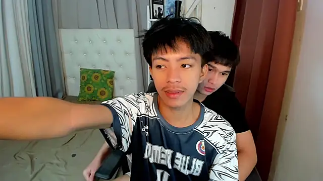 Snapshot of davincihugecock chatting on 5, 2, 2026 davincihugecock online show from 5, 2, 2026