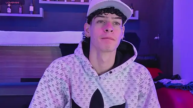 Snapshot of nova_salvatore chatting on 4, 3, 2026 nova salvatore online show from 4, 3, 2026