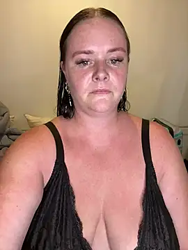 Snapshot of carinabro10 chatting on 16, 1, 2026 carinabro10 online show from 16, 1, 2026