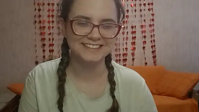 Miyabeee online show from 8, 3, 2026