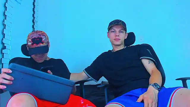 Snapshot of Thomas-Wil chatting on 28, 2, 2026 Thomas-Wil online show from 28, 2, 2026