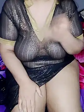 Curvymoza online show from 8, 4, 2026