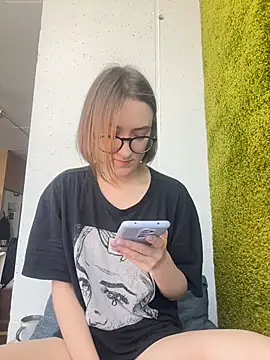 Persephone Kore online show from 4, 5, 2026