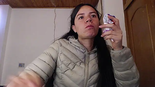 Shanel Lozano online show from 30, 4, 2026