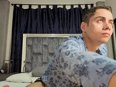 Snapshot of LeoMonnroe chatting on 19, 1, 2026 LeoMonnroe online show from 19, 1, 2026