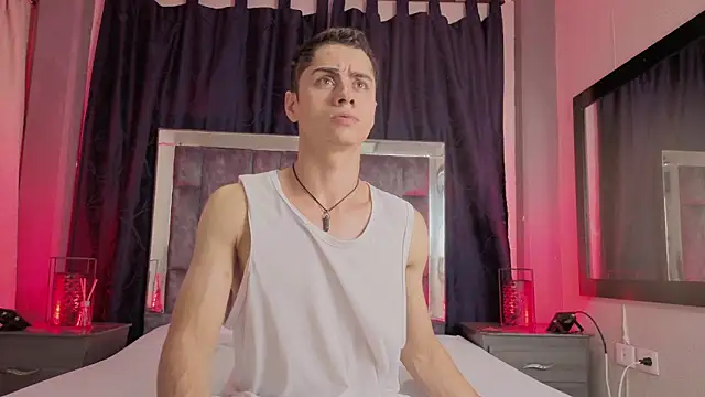 Snapshot of LeoMonnroe chatting on 10, 2, 2026 LeoMonnroe online show from 10, 2, 2026