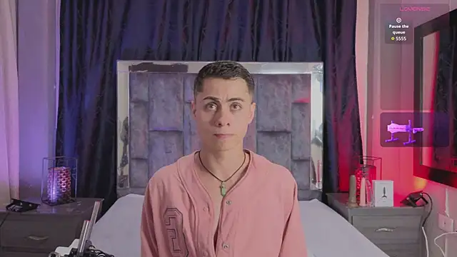 Snapshot of LeoMonnroe chatting on 4, 3, 2026 LeoMonnroe online show from 4, 3, 2026