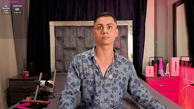 LeoMonnroe online show from 10, 7, 2026