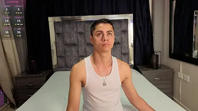 LeoMonnroe online show from 26, 7, 2026