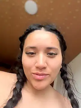 Veronica Wins  online show from 1, 7, 2026