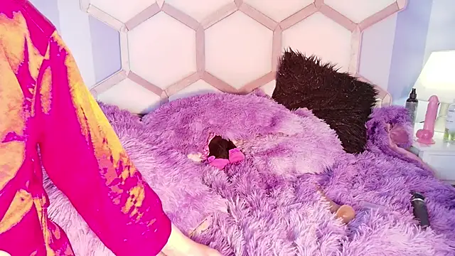 Snapshot of yvi_taylor chatting on 7, 2, 2026 yvi taylor online show from 7, 2, 2026