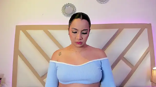 Alexxa Carter online show from 25, 6, 2026