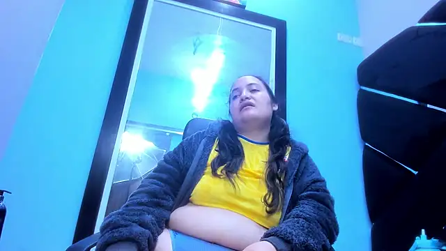 MiaRouss69 online show from 30, 4, 2026