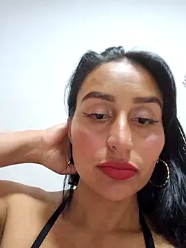 LunaRouuse  online show from 7, 2, 2026