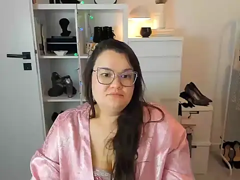 Snapshot of HollyDanceSoul chatting on 2, 3, 2026 HollyDanceSoul online show from 2, 3, 2026