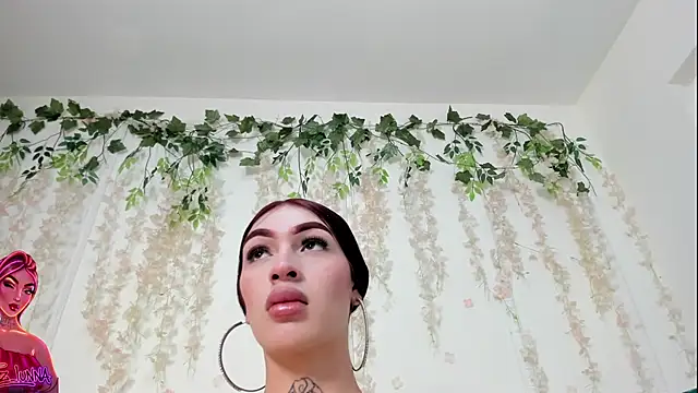 Snapshot of lizz_lunna chatting on 7, 7, 2026 lizz lunna online show from 7, 7, 2026