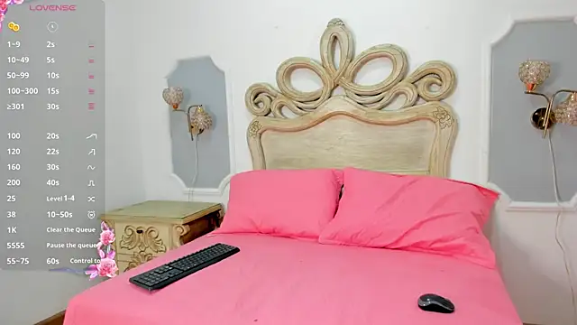 paulina lux online show from 7, 5, 2026
