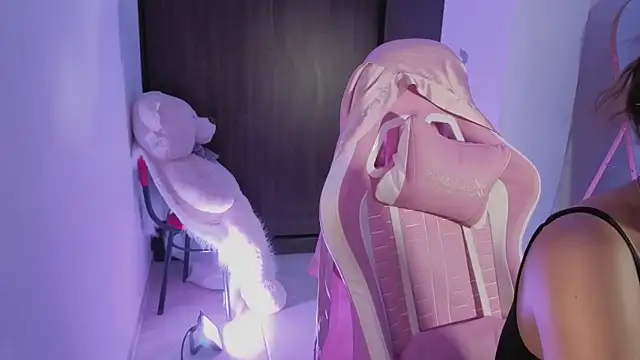 Snapshot of simpson_alice chatting on 3, 3, 2026 simpson alice online show from 3, 3, 2026