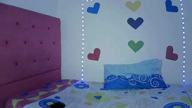 Snapshot of Mia_Suarez7 chatting on 7, 3, 2026 Mia Suarez7 online show from 7, 3, 2026