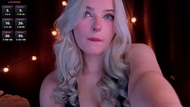 Snapshot of ShyniAlice chatting on 9, 3, 2026 ShyniAlice online show from 9, 3, 2026