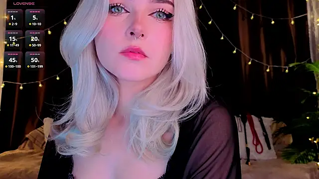ShyniAlice online show from 6, 5, 2026