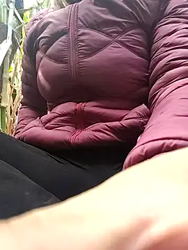 Snapshot of leona118 chatting on 12, 2, 2026 leona118 online show from 12, 2, 2026