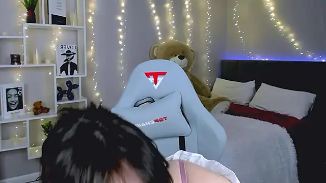 KikaOsterman online show from 1, 2, 2026