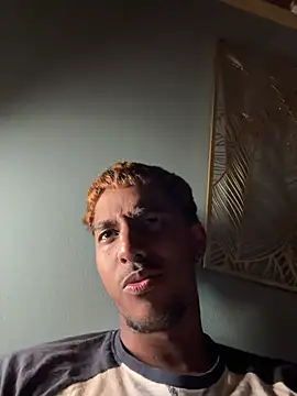 Snapshot of Axel_black10 chatting on 8, 3, 2026 Axel black10 online show from 8, 3, 2026