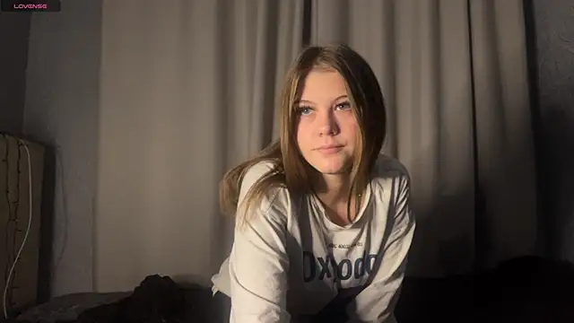 Snapshot of lilkaryne chatting on 15, 2, 2026 lilkaryne online show from 15, 2, 2026