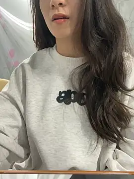 Snapshot of berry_alma06 chatting on 9, 1, 2026 berry alma06 online show from 9, 1, 2026