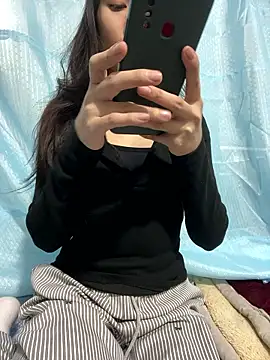 Snapshot of berry_alma06 chatting on 13, 1, 2026 berry alma06 online show from 13, 1, 2026