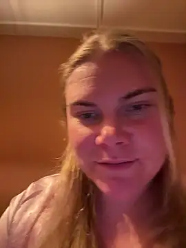 SexyBlondJoanna online show from 19, 3, 2026