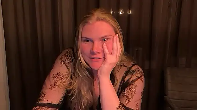 SexyBlondJoanna online show from 22, 3, 2026