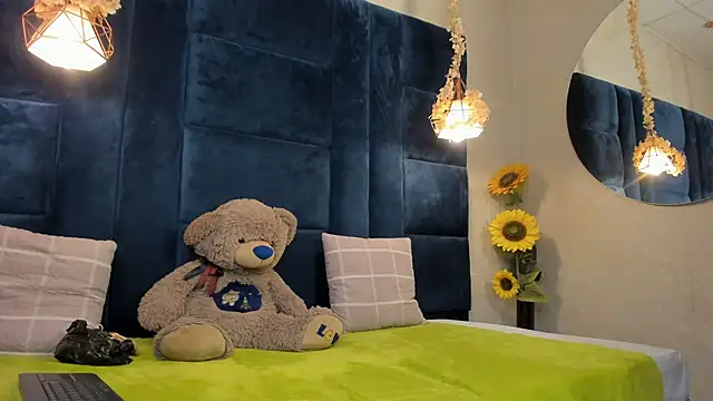 Snapshot of Laura_Miller1 chatting on 13, 4, 2026 Laura Miller1 online show from 13, 4, 2026