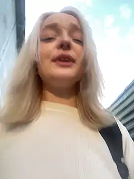aka Blonde online show from 8, 5, 2026