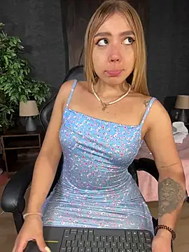 Snapshot of miia_stonne chatting on 28, 5, 2026 miia stonne online show from 28, 5, 2026