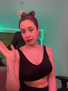 LolaSB online show from 24, 7, 2026