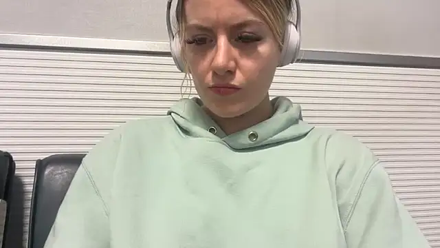 Snapshot of blondebunny999_999 chatting on 20, 3, 2026 blondebunny999 999 online show from 20, 3, 2026