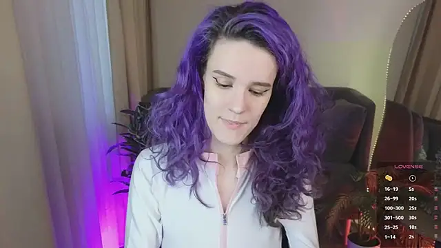 AuraLaunni online show from 6, 5, 2026