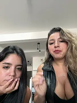 Snapshot of bebitas2_ chatting on 12, 3, 2026 bebitas2 online show from 12, 3, 2026