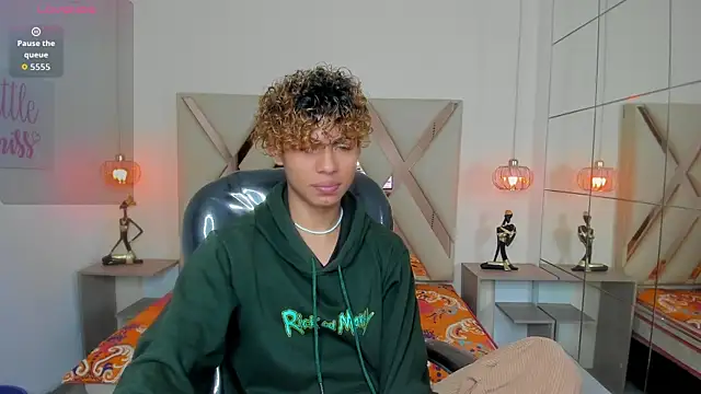 Anyelo Twink online show from 30, 4, 2026