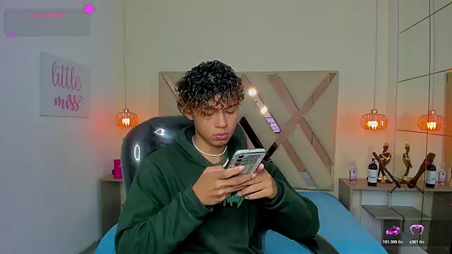 Anyelo Twink online show from 24, 6, 2026