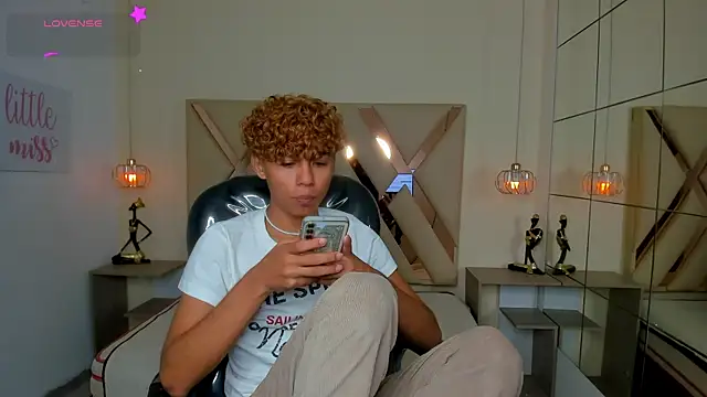 Anyelo Twink online show from 10, 7, 2026
