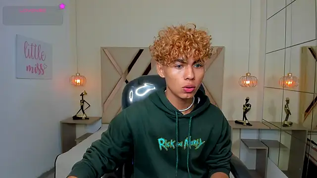 Anyelo Twink online show from 13, 7, 2026