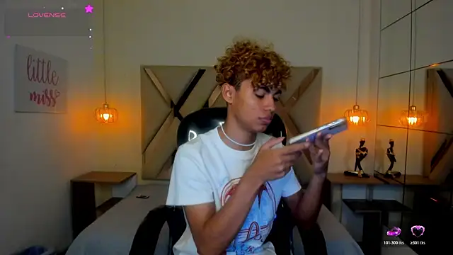 Anyelo Twink online show from 26, 7, 2026