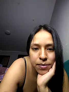 Snapshot of Aleja_1426 chatting on 8, 3, 2026 Aleja 1426 online show from 8, 3, 2026