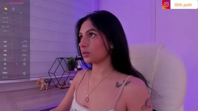 lilith petit  online show from 29, 4, 2026
