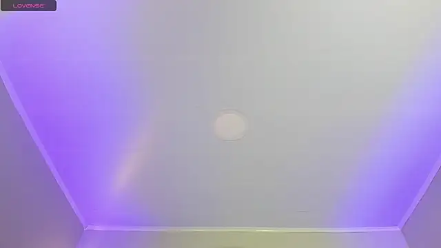 lilith petit  online show from 10, 7, 2026