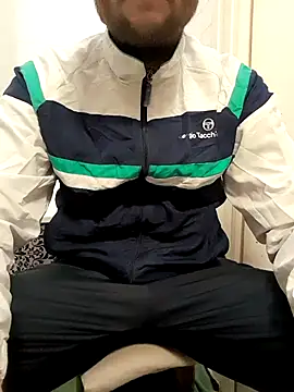 Snapshot of 80julien chatting on 16, 1, 2026 80julien online show from 16, 1, 2026