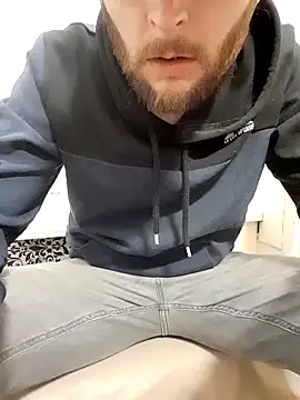 Snapshot of 80julien chatting on 7, 2, 2026 80julien online show from 7, 2, 2026